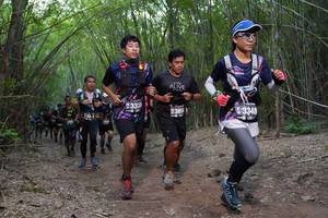 BIB: 333, 3856, 3348
                            <button type="button" onclick="openModal(4110773)" class="btn btn-primary btn-sm float-right btn-popup" data-toggle="modal" data-target=".modal-high-quality">
                        <i class="fas fa-shopping-cart"></i> Add to Cart
                    </button>
                                            <button type="button" onclick="isThisMe(4110773, true)" class="btn btn-success btn-sm float-right btn-popup btn-isme hidden" data-toggle="tooltip" data-placement="bottom" title="นี่คือรูปของคุณใช่ไหม คลิกที่นี่เพื่อเอาเข้าอัลบั้ม">
                        <i class="fas fa-plus"></i> Add to album
                    </button>
                    <button type="button" onclick="isThisMe(4110773, false)" class="btn btn-warning btn-sm float-right btn-popup btn-isnotme hidden">
                        <i class="fas fa-ban"></i> Remove from album
                    </button>